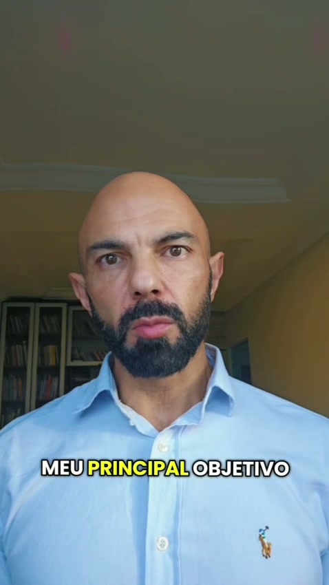 Capa do vídeo com o Dr. Rômulo em atendimento de quiropraxia em Goiânia